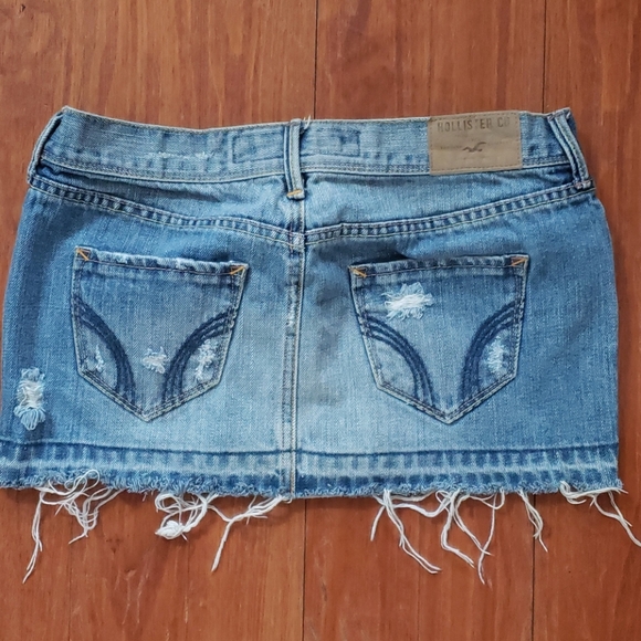 Hollister jean skirt - Picture 2 of 2